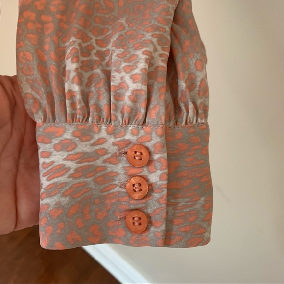 Guess by Marciano size S peach and grey blouse - Picture 10 of 14